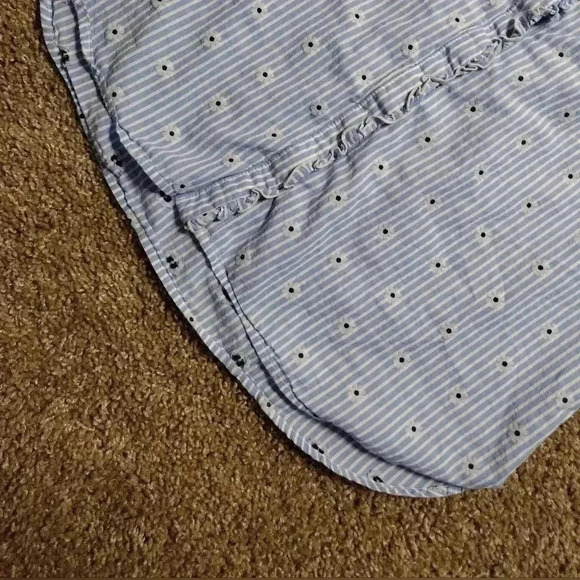 LOFT Floral Ruffle sleeve Button down top - Picture 5 of 9